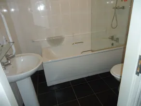 Highfield Hotel By Greene King Inn - Baño