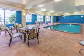Holiday Inn Express Hotel & Suites Bowling Green by IHG - Pool
