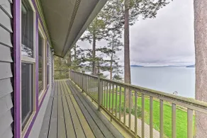 Custom Guemes Home w/ Spectacular Water Views! - Interiør