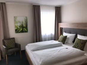 Hotel Kronprinz - Room