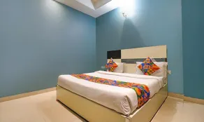 Fabhotel Maxx Inn - Quarto