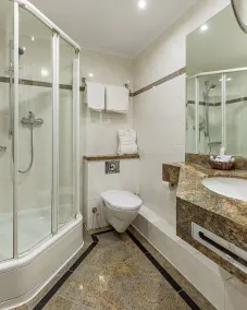 Natsionalny Hotel - Bathroom