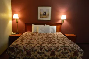 Economy Inn - Room
