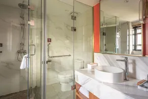 Xishang Yunjian Holiday Hotel - Baño