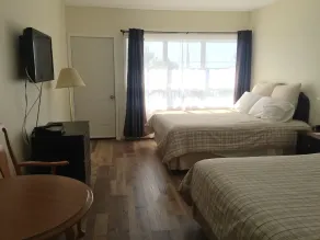 Lakeside Inn - Chambre