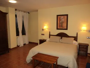 La Encina Centenaria - Rum