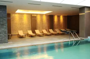 Ramada By Wyndham Bursa Çekirge Thermal & Spa - Piscina