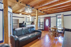 Dreamy Indiana Cabin Rental w/ Shared Amenities! - Innvendig
