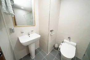 Sanbangsan Hotel - Bathroom