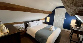 Mallories - Room