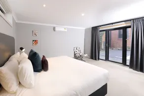 The Stirling Arms Hotel - Room
