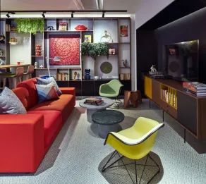 citizenM Paris Opera - Siddeområde i lobbyen