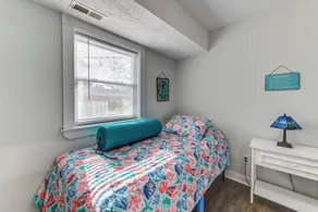 Adorable Cottage: Fire Pit, Walk to Colonial Beach - Innvendig