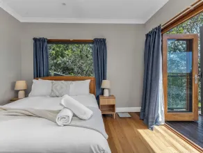 Hillcrest Retreat with River Views - Chambre