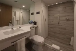 Microtel Inn & Suites by Wyndham Guadalajara Sur - Badezimmer