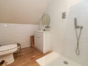 Nettleford Exhale - Bathroom