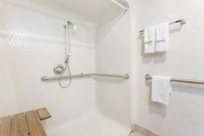 Days Inn by Wyndham Battlefield Rd/Hwy 65 - Badezimmer