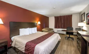 Red Roof Inn & Suites Hermitage - Værelse