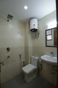 Hotel TMS Grand - Bathroom
