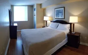 Conservatory Tower Suites - Glen Grove - Room