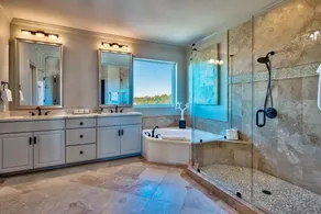 Just the Ticket - Baño