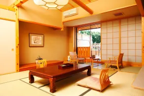 Tsutaya Tokinoyado Kazari - Rom