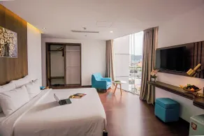 Gold Central Hotel by Haviland - Room