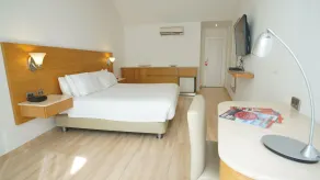 Hotel Bachue Girardot - Room