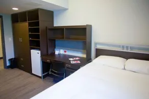 Queen's University - David C. Smith House - Campus Accommodation - Chambre