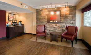 Red Roof Inn PLUS+ Chicago - Naperville - Lobby