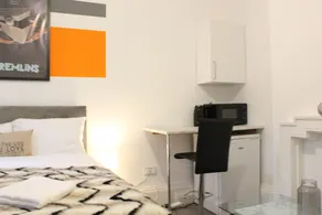 St Peter's Shared House - Rom