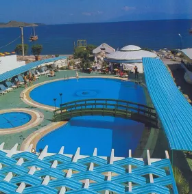 Grand Levent Hotel - Piscina exterior