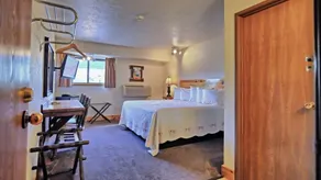 Yellowstone Village Inn and Suites - Chambre