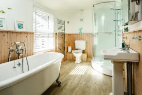 11 Belgravia Street - Bathroom