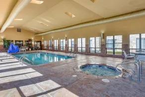 Comfort Inn & Suites Russellville I-40 - Pool