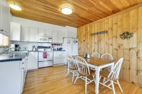 Family Friendly! Secluded Worcester Haven w/ Deck - Innvendig