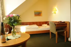 Hotel Rheingauer Tor - Room