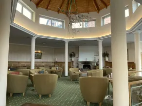 Hotel Zum Stein Wellness & Genuss Resort - Lobby lounge