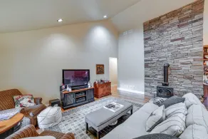 2 Mi to Elk Mountain: Secluded Union Dale Home! - Interior