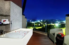 Shenzhen Castle Hotel - View from room