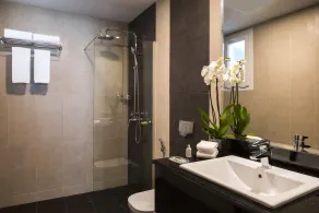 Fraser Suites Muscat - Bathroom