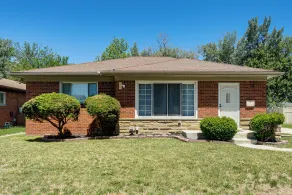 Pet-friendly Oak Park Home Near Royal Oak - Interni
