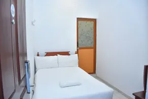 Ez Stay Guesthouse - Room