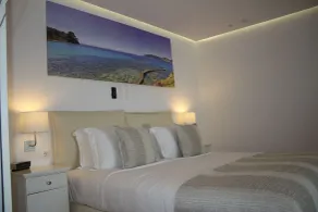 The Infinity 180 Luxury Suites - Room