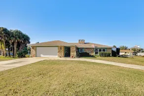 Waterfront Home on Canal w/ Dock & Pedal Boat! - Innenbereich