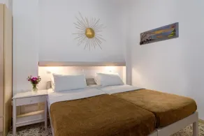 Kamarela Studios - Rom