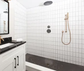 4411 Inn & Suites - Salle de bain