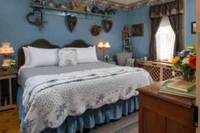 1825 Inn Bed and Breakfast - Room