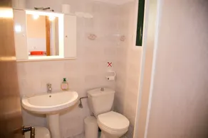 Almyros Studios & Apartments - Baño