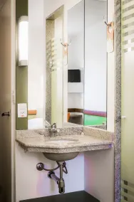 ibis budget Porto Alegre - Super Econômico - Bathroom